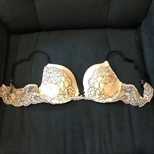 NWOT Victoria’s Secret Dream Angels Push Up 36B